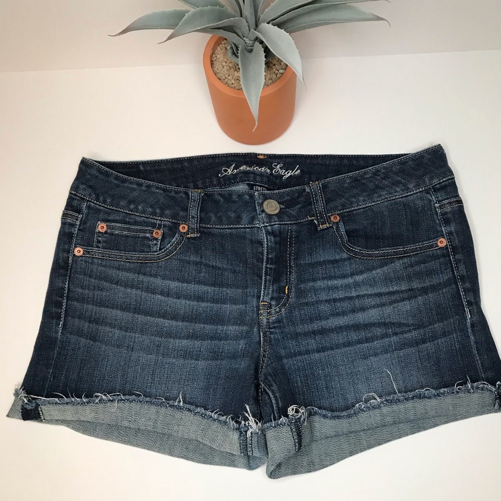 American Eagle Raw-Hem High-Rise Jean Shorts - 10 - Picture 3 of 17